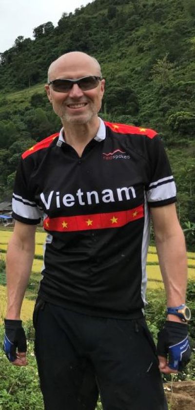 Paul Emms Cycling on the  tour with redspokes